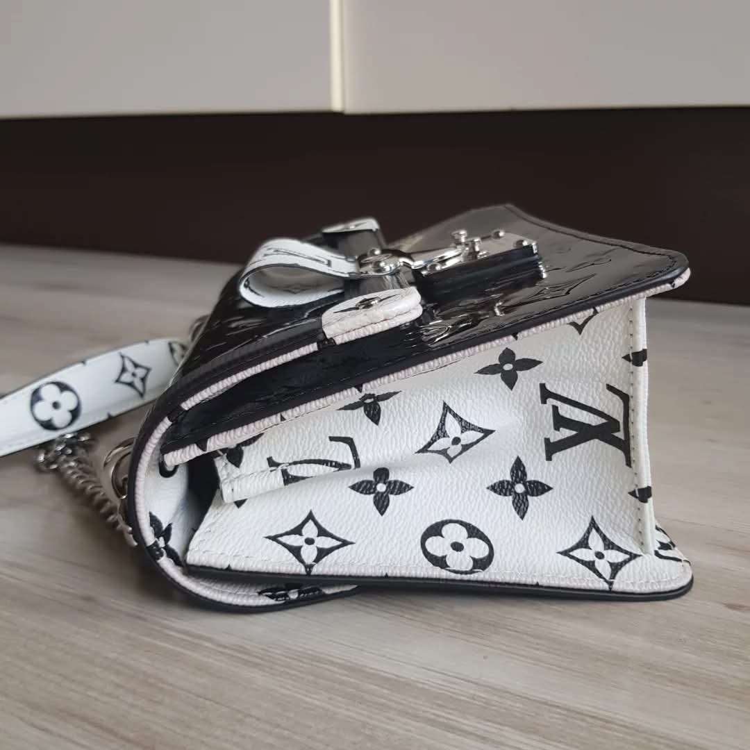 Louis Vuitton Wynwood