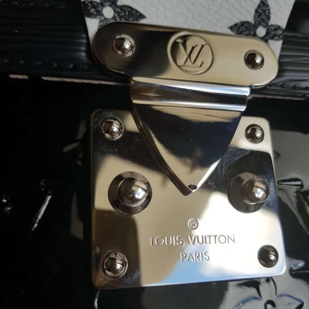 Louis Vuitton Wynwood