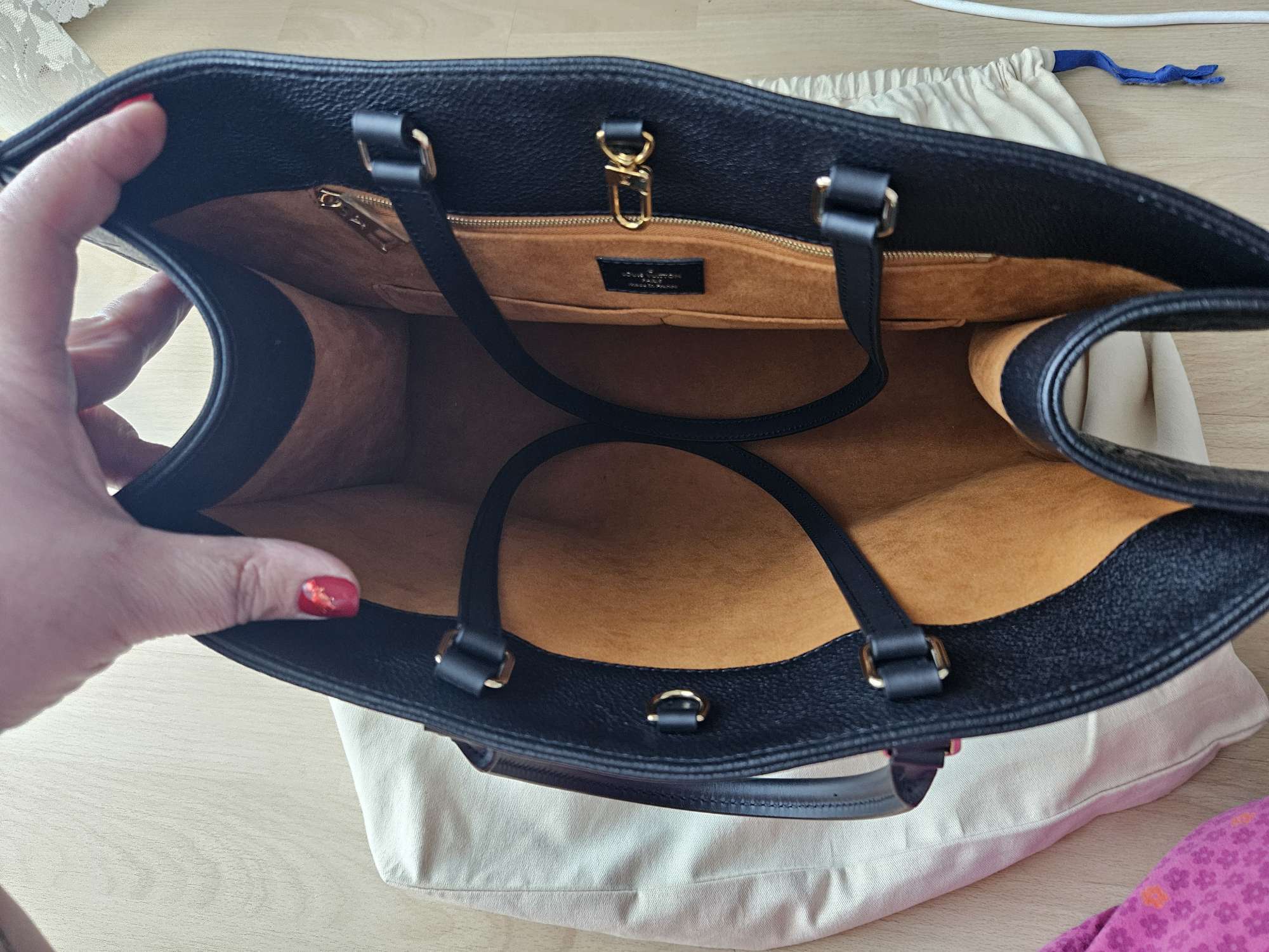 Louis Vuitton On The Go GM noir