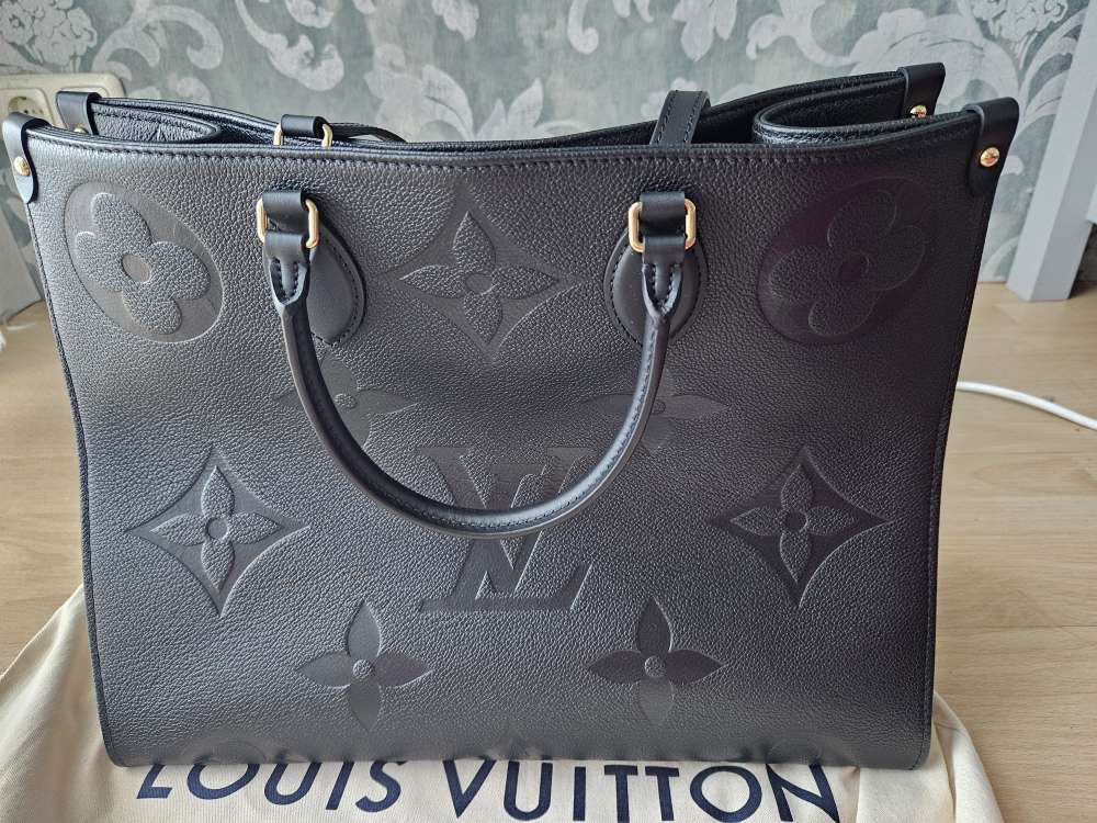 Louis Vuitton On The Go GM noir