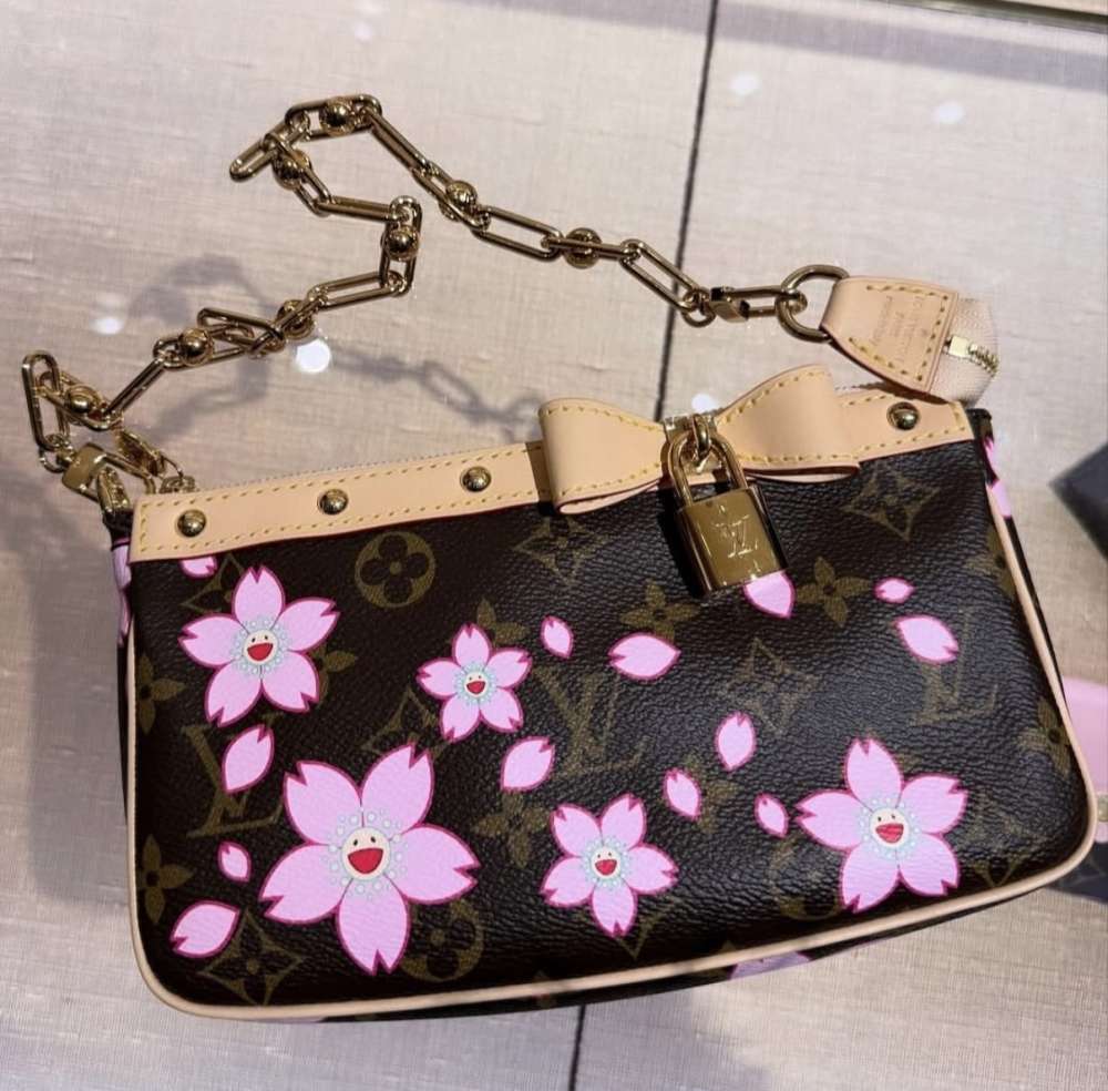 LV x Murakami pochette