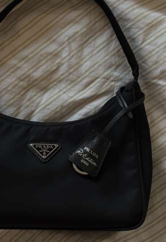 https://vipluxury.sk/Prada Re- Edition 2000
