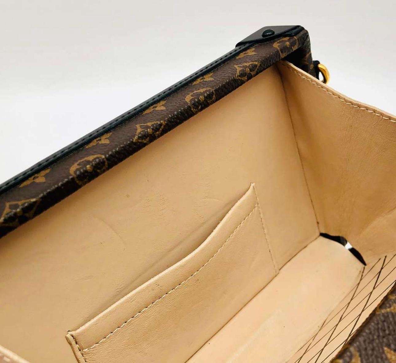 Louis Vuitton petite