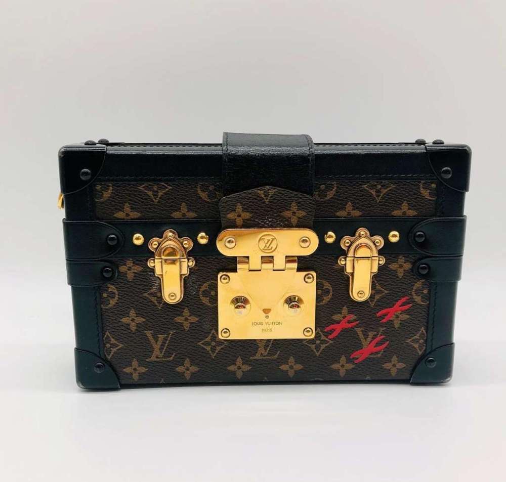 Louis Vuitton petite