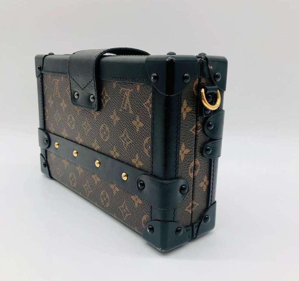 Louis Vuitton petite