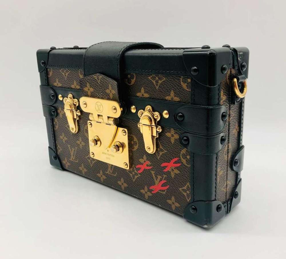 Louis Vuitton petite