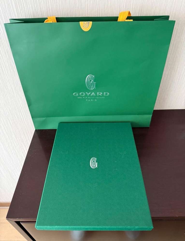 Goyard clutch