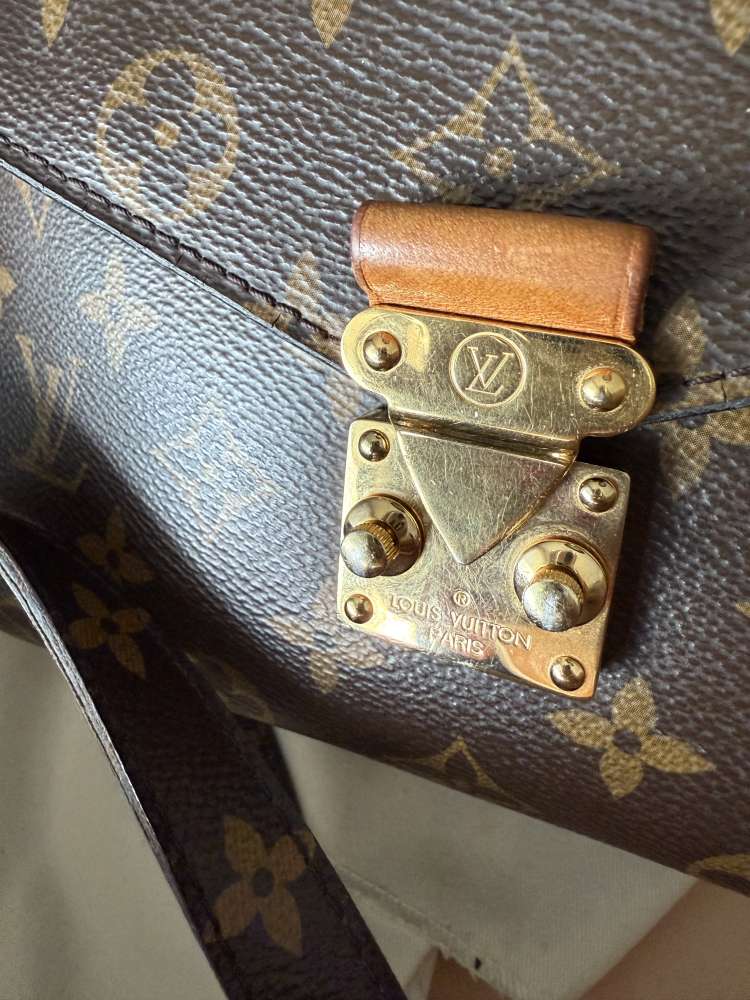 LV Metis monogram