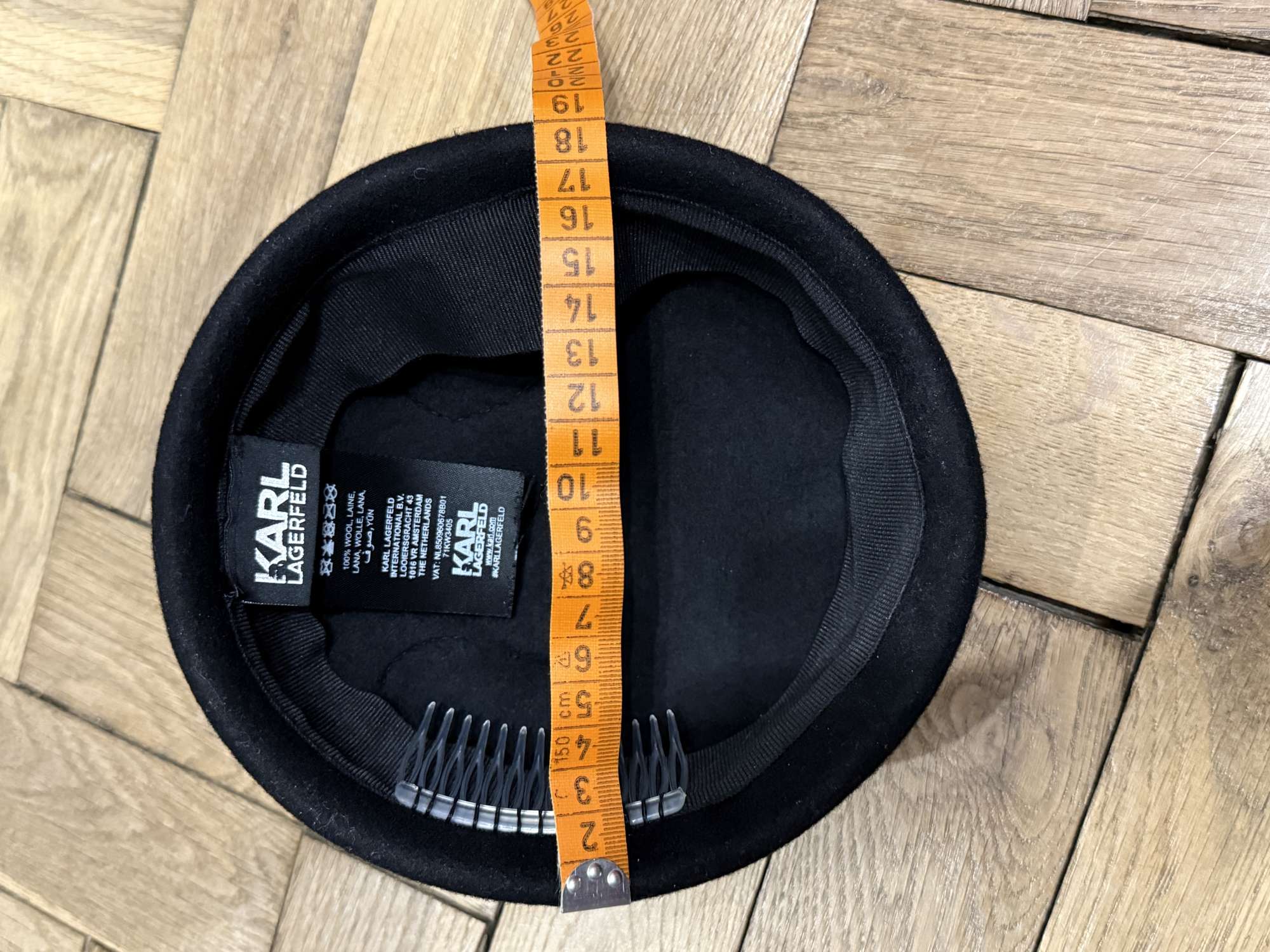 Klobucik Karl Lagerfeld