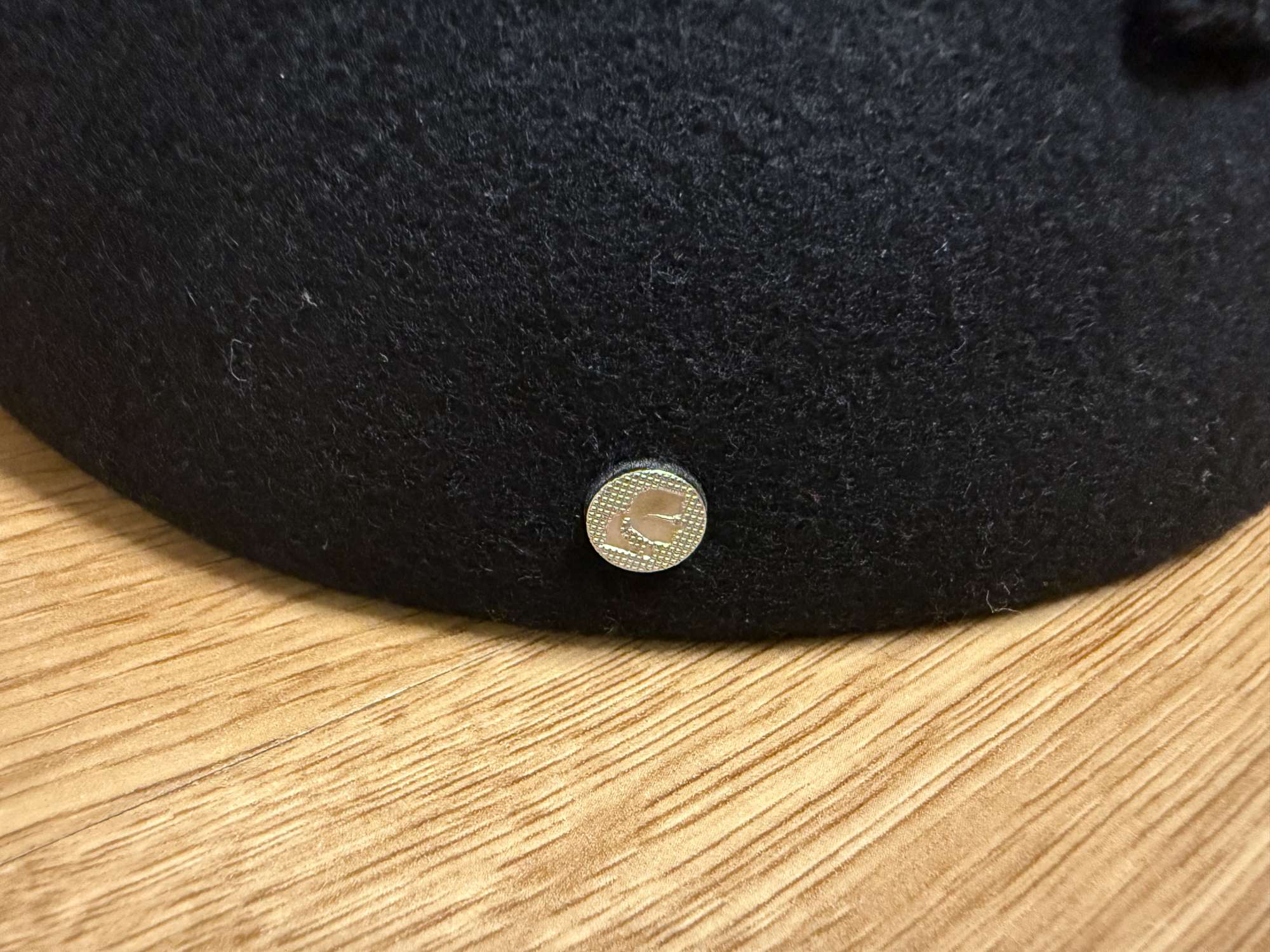 Klobucik Karl Lagerfeld