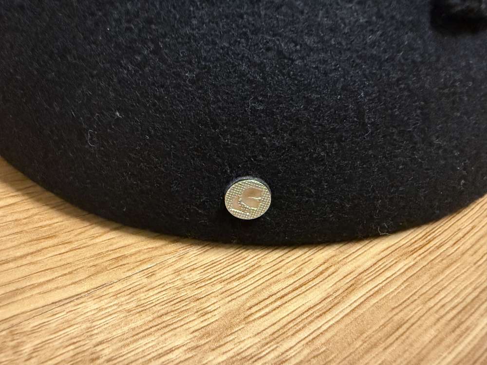 Klobucik Karl Lagerfeld