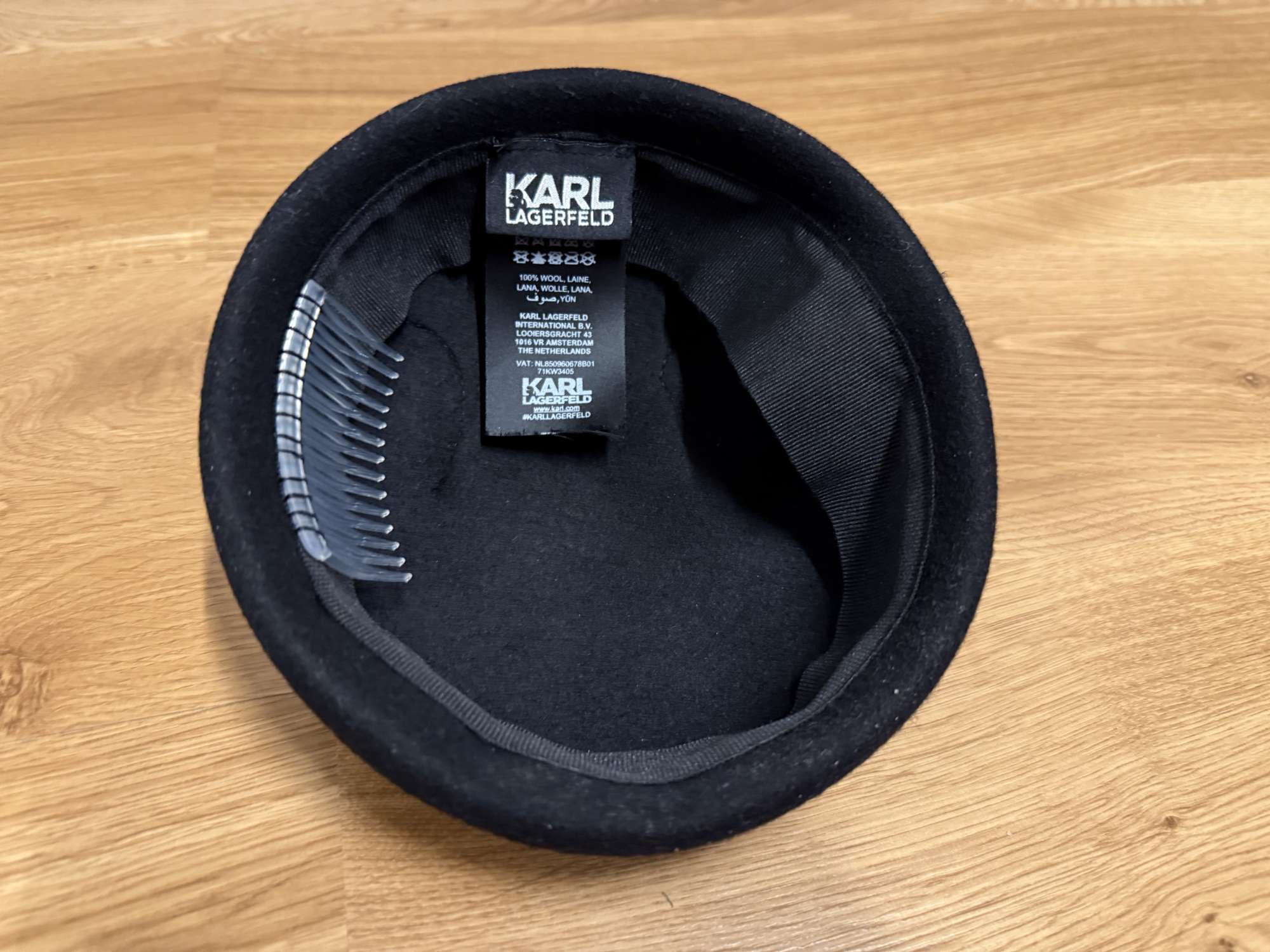 Klobucik Karl Lagerfeld