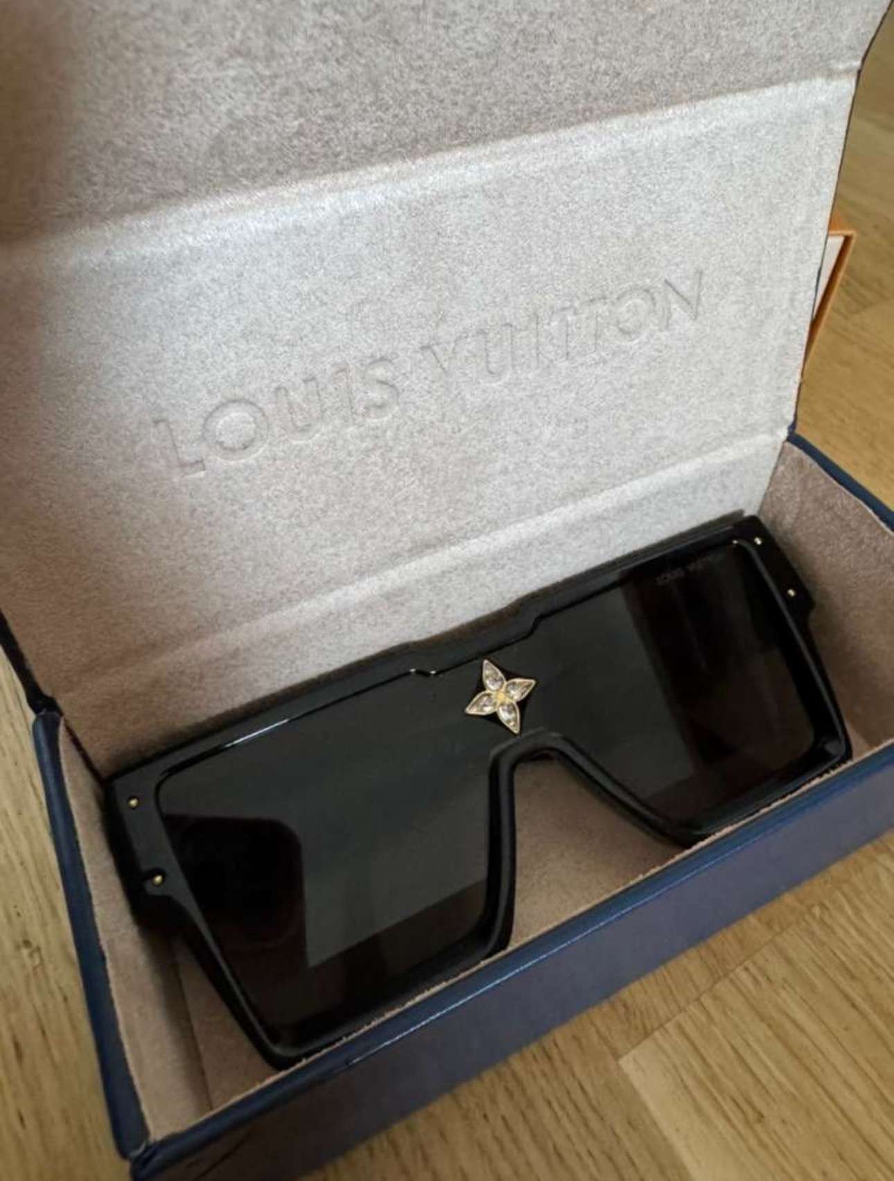 Slnečné okuliare Louis VUITTON