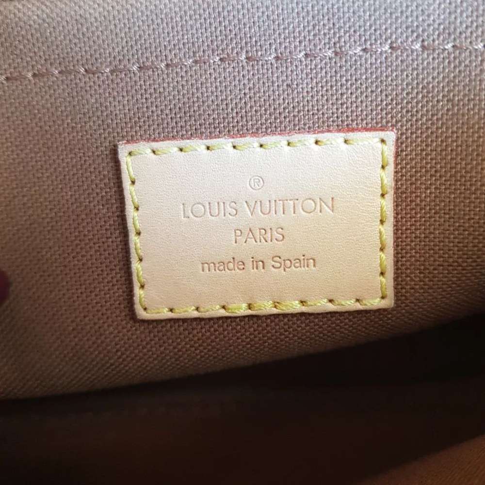 Louis Vuitton Multipochette