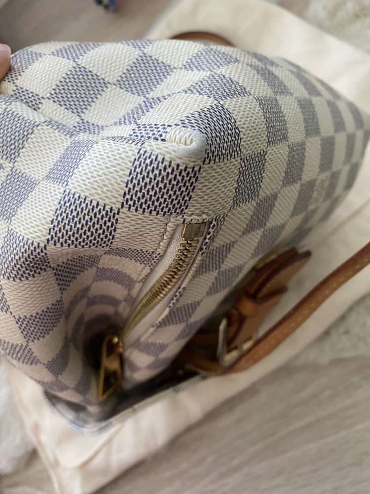 Louis Vuitton Sperone BB