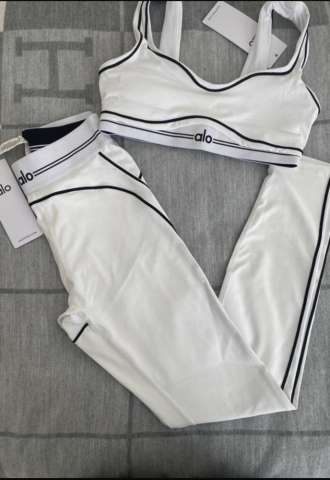 https://vipluxury.sk/Slo yoga set