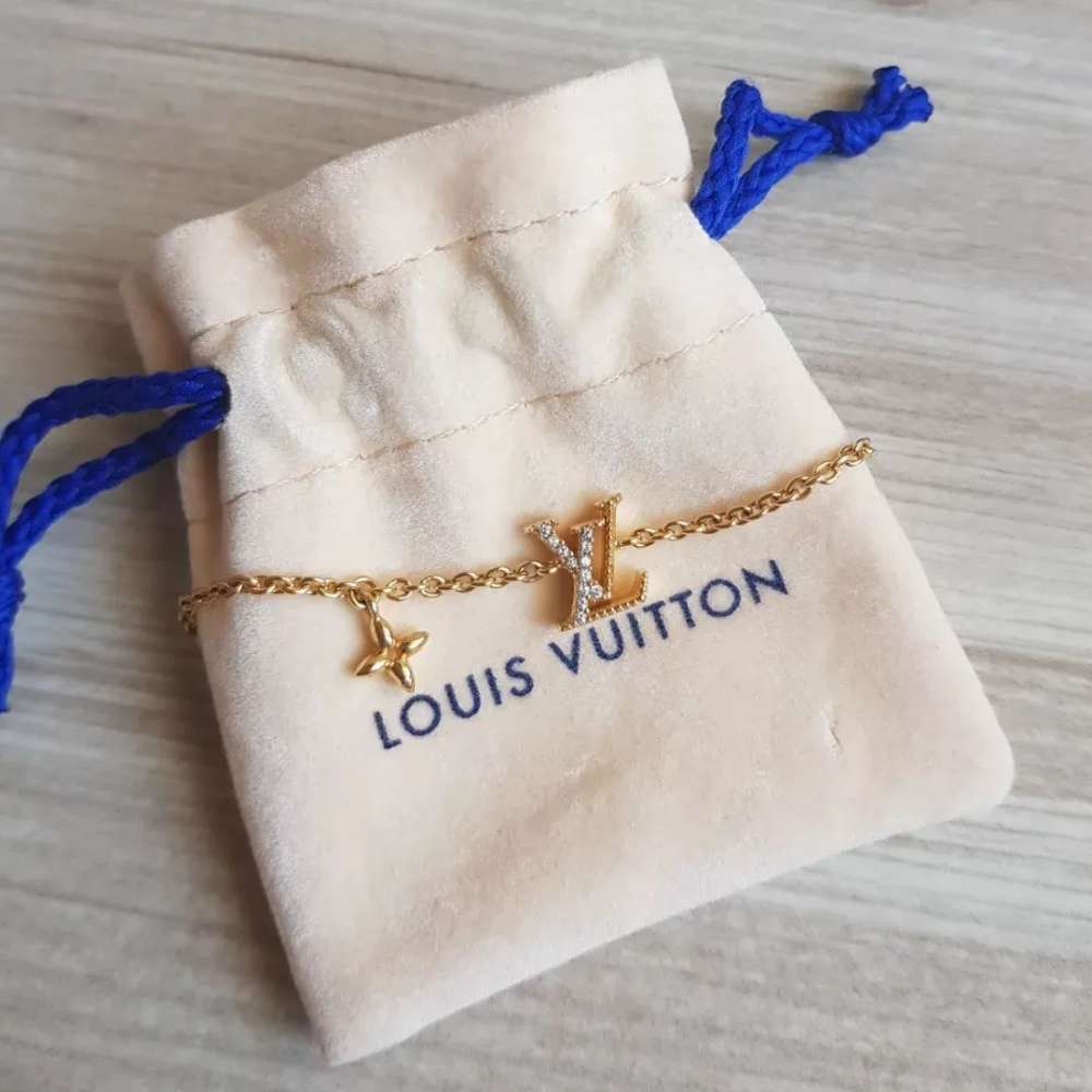 Louis Vuitton Naramek