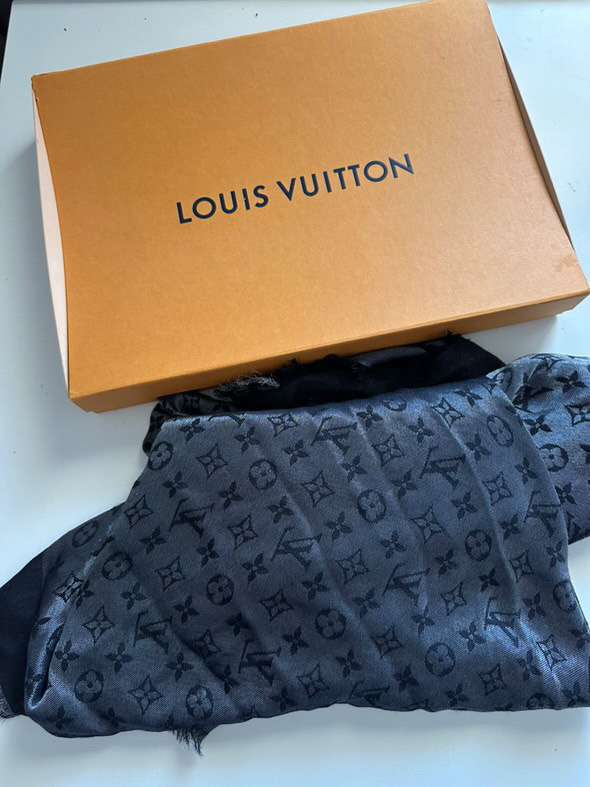 Louis Vuitton šatka
