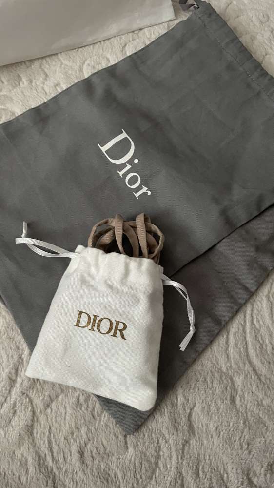 Dior D-Connect Sneakers