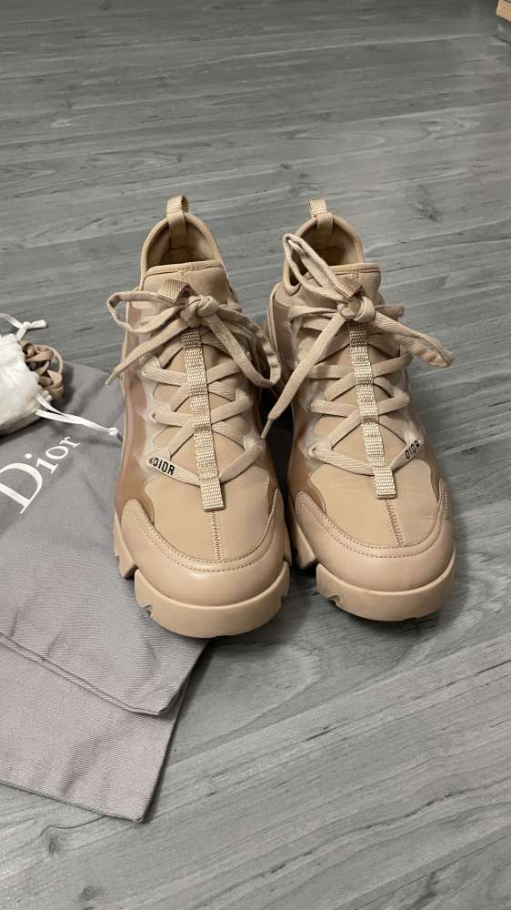 Dior D-Connect Sneakers