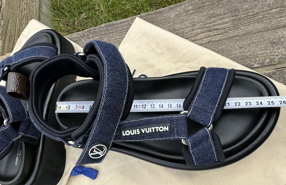 Sandále Louis Vuitton