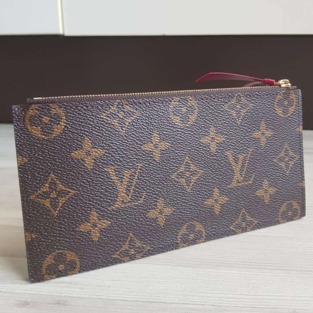 Louis Vuitton Pochette Monogram