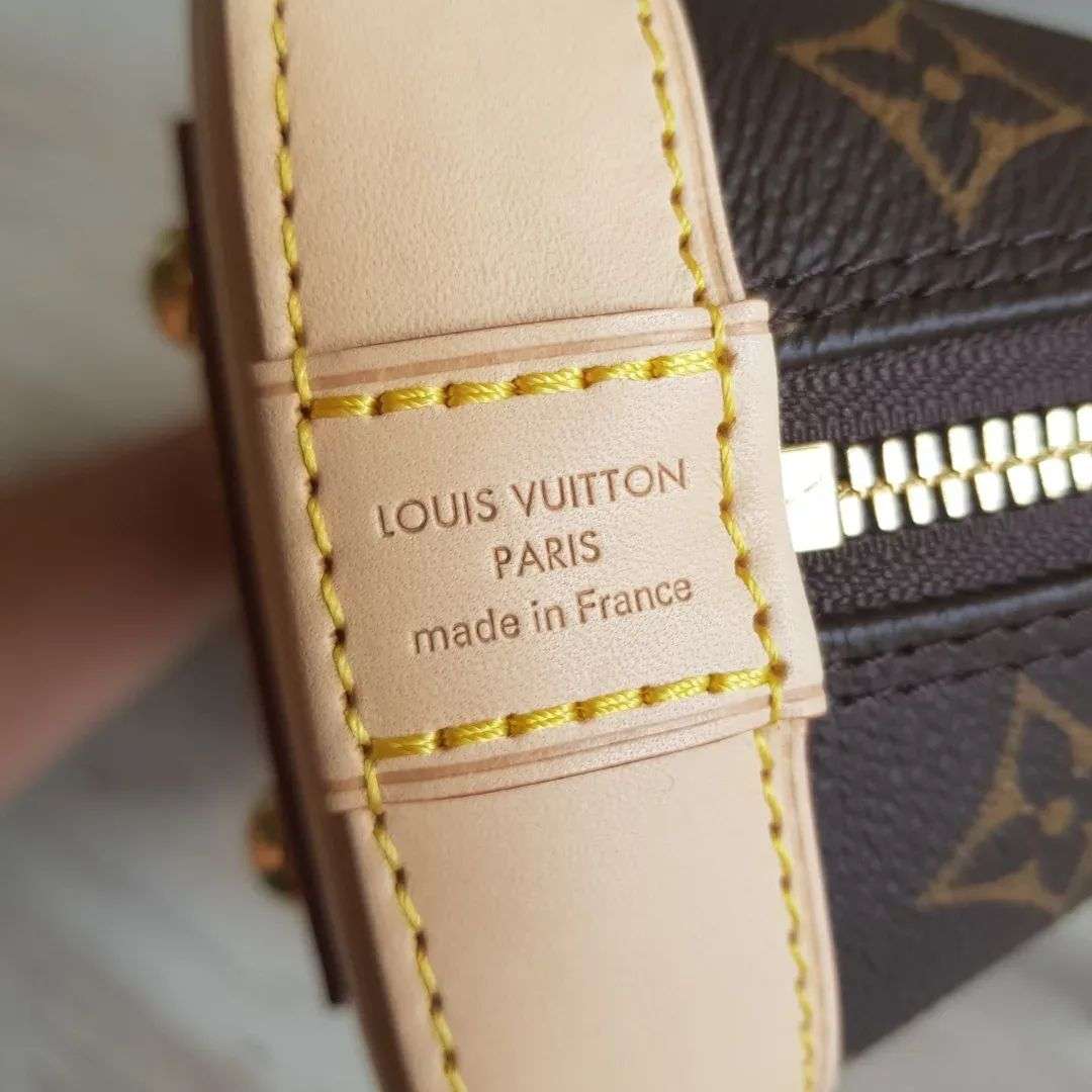 Louis Vuitton Alma BB