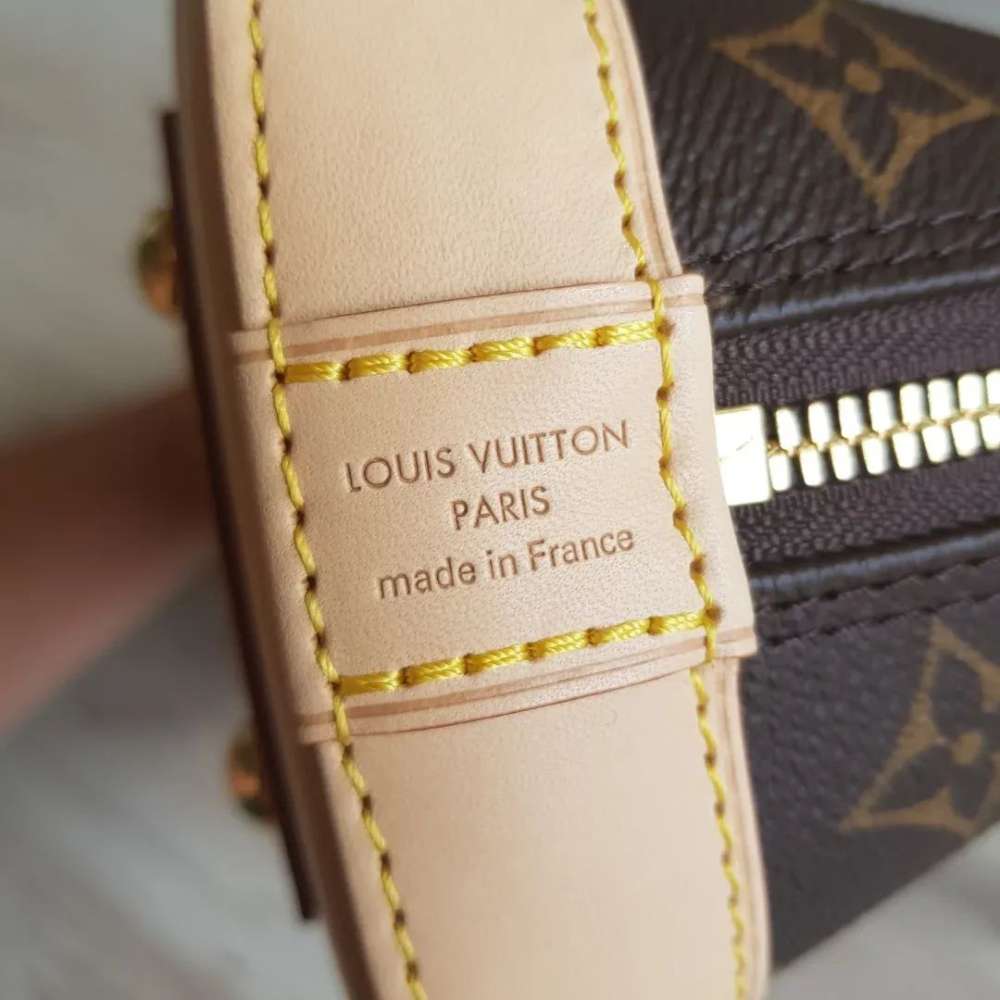 Louis Vuitton Alma BB