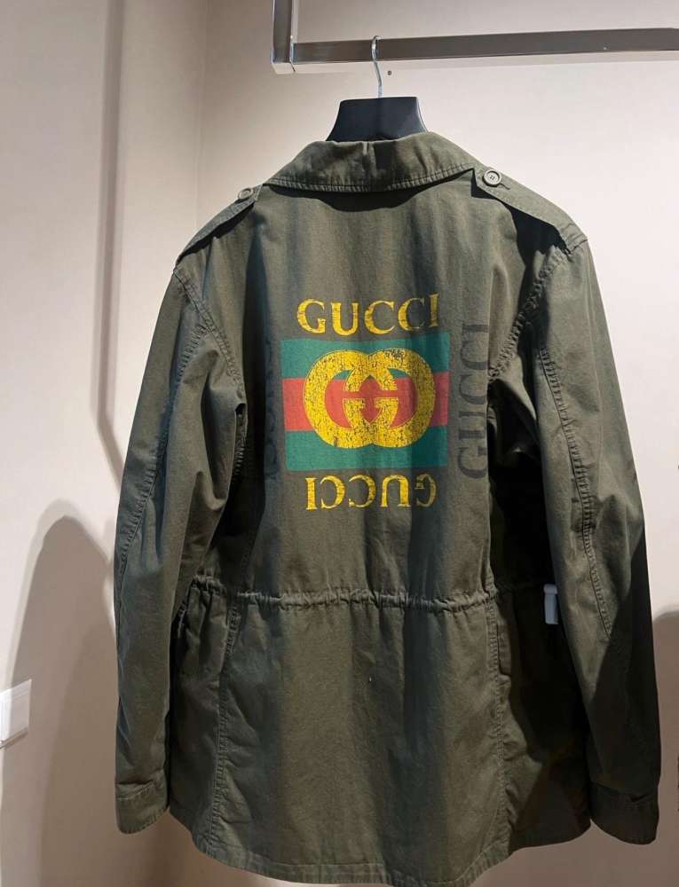 Gucci bunda