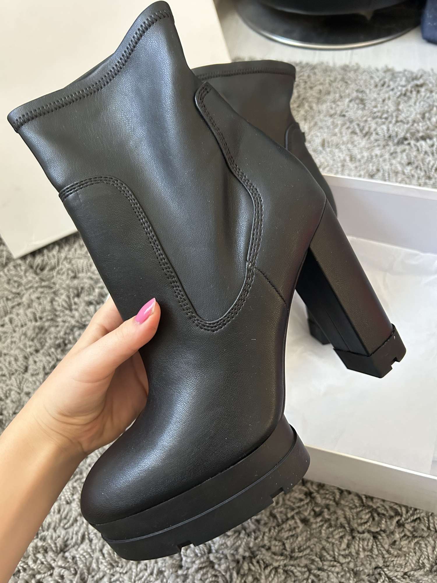 Kožené polokozačky guess