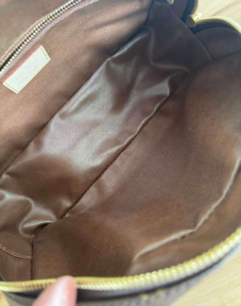 Louis Vuitton kozmentická taška