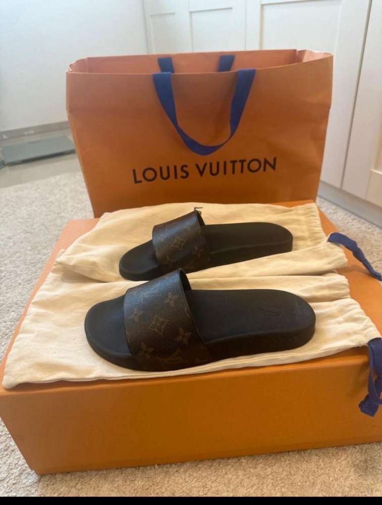 Louis Vuitton šľapky