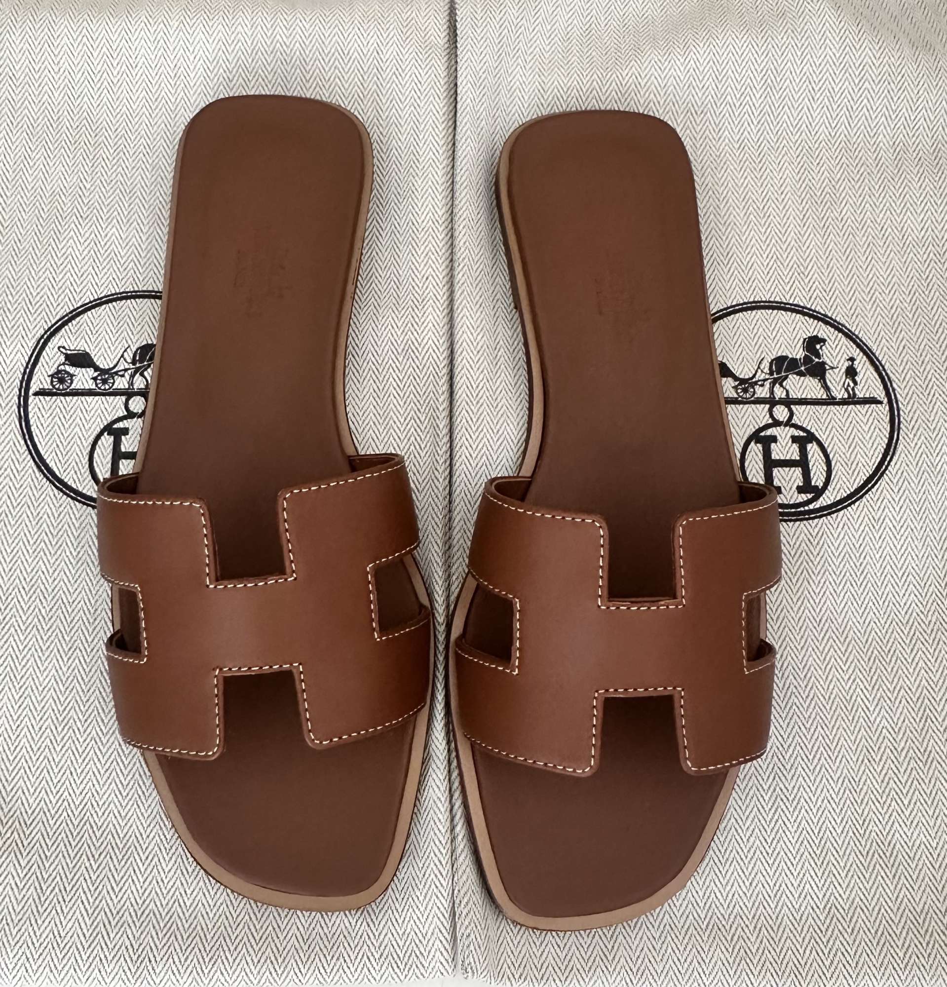 Nové šľapky HERMES model ORAN GOLD 36,5