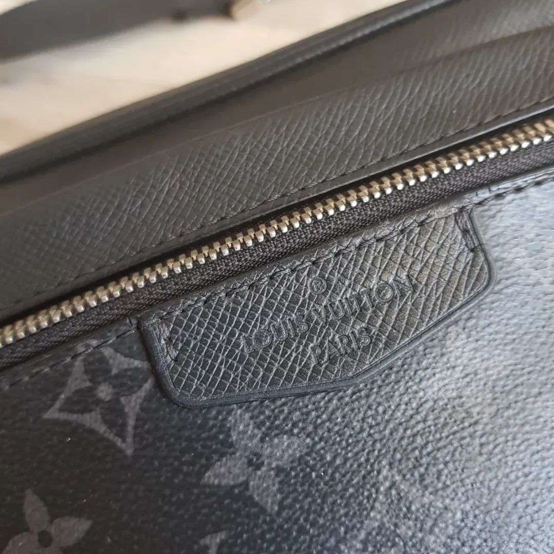 Louis Vuitton Bumbag Outdoor