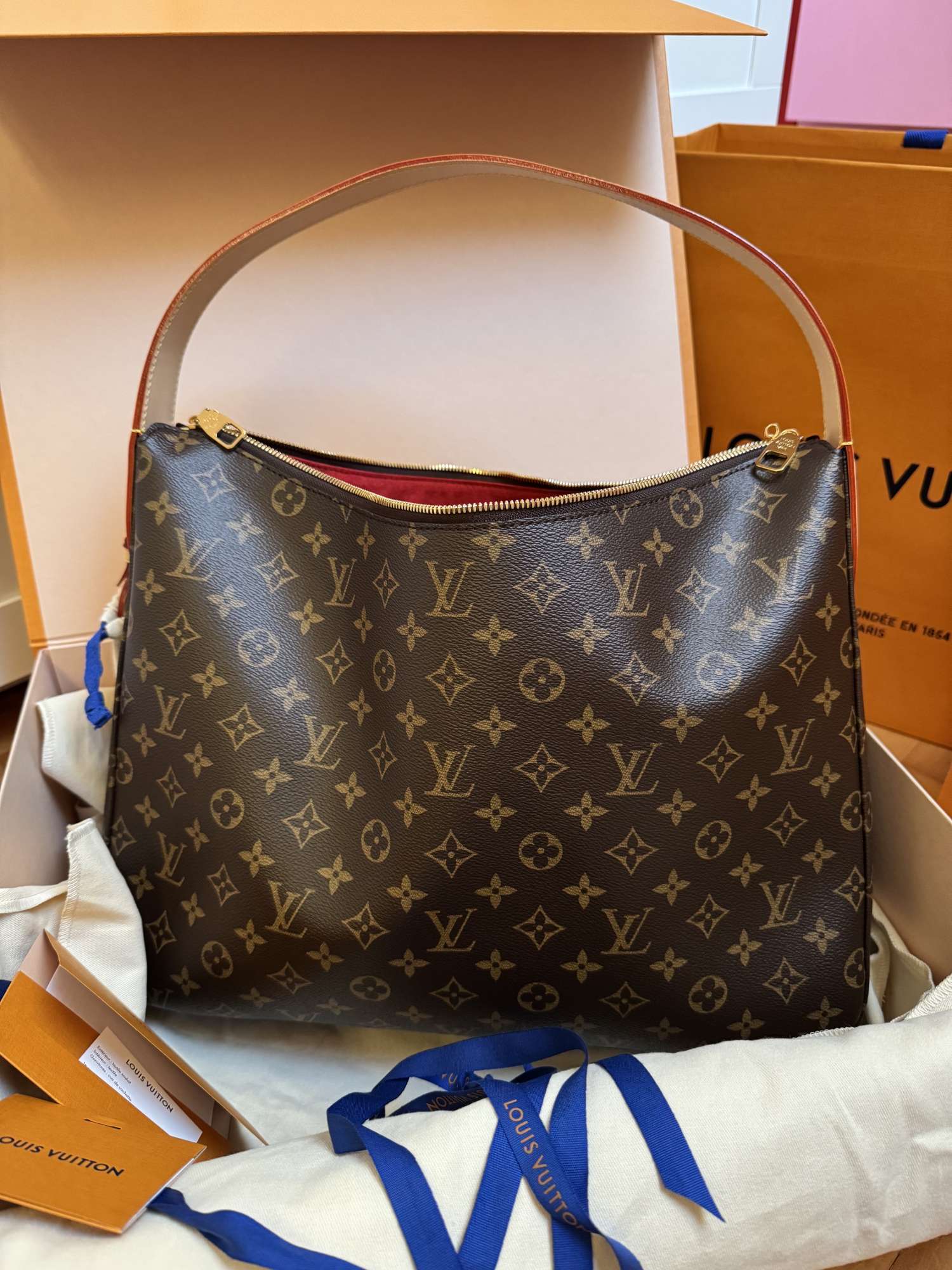 Louis Vuitton Slouchy bag MM