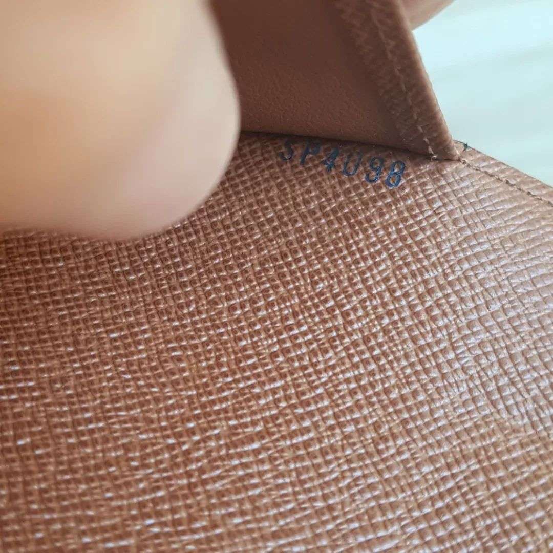 Louis Vuitton Agenda MM