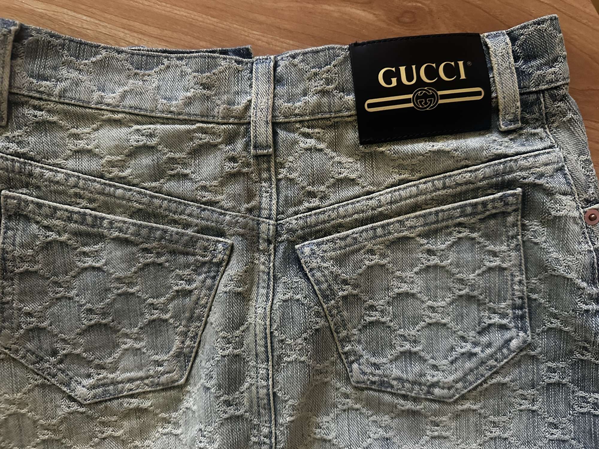 gucci sukna