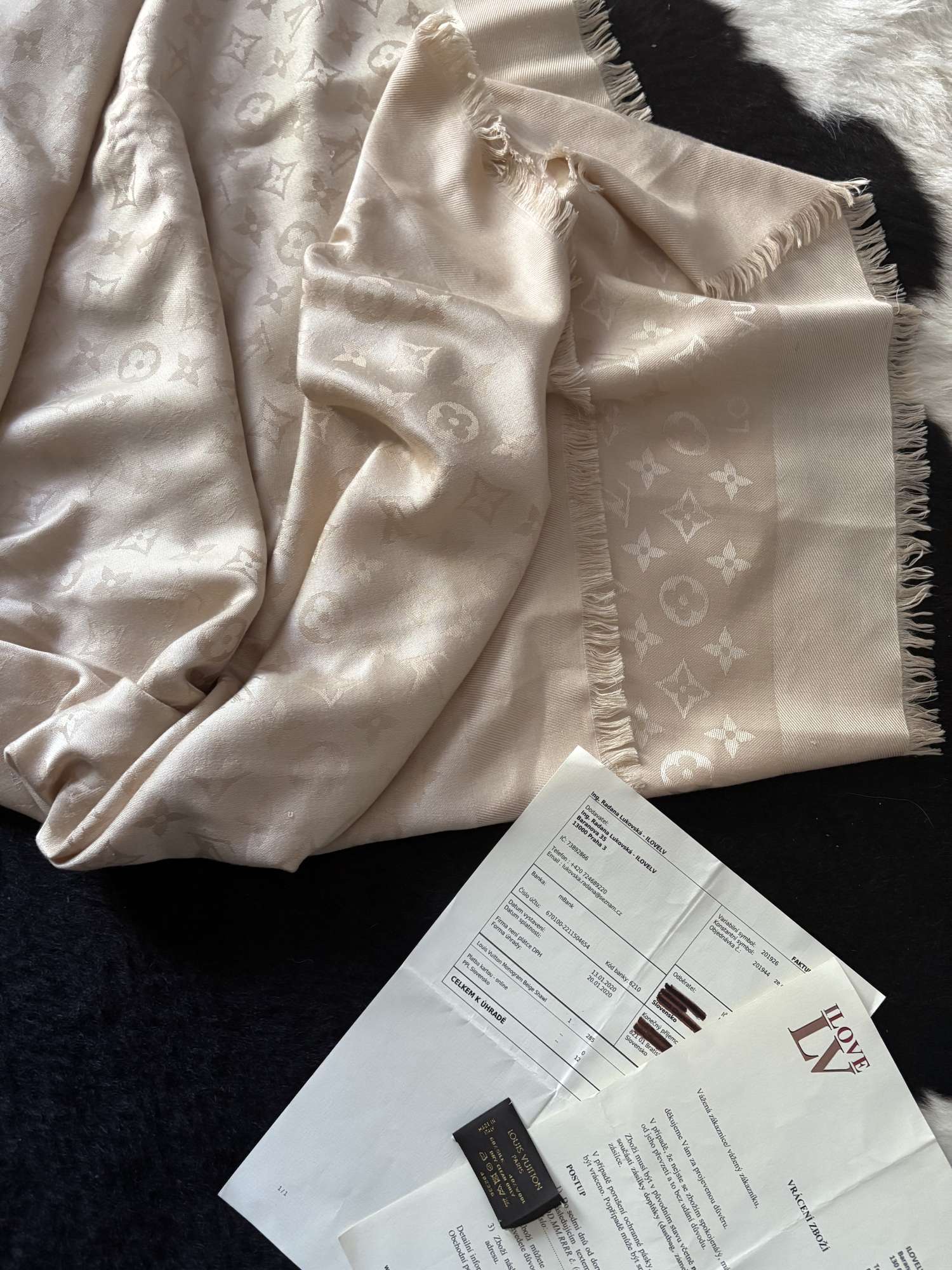 Louis Vuitton Monogram Classic šatka , šál