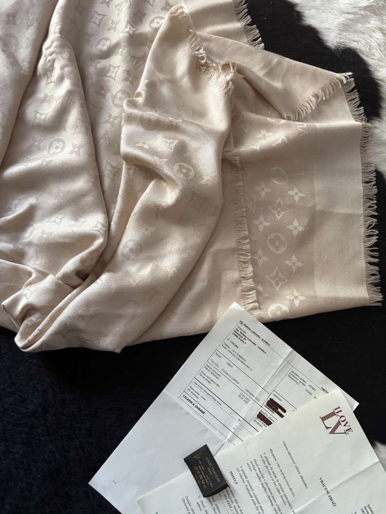 Louis Vuitton Monogram Classic šatka , šál