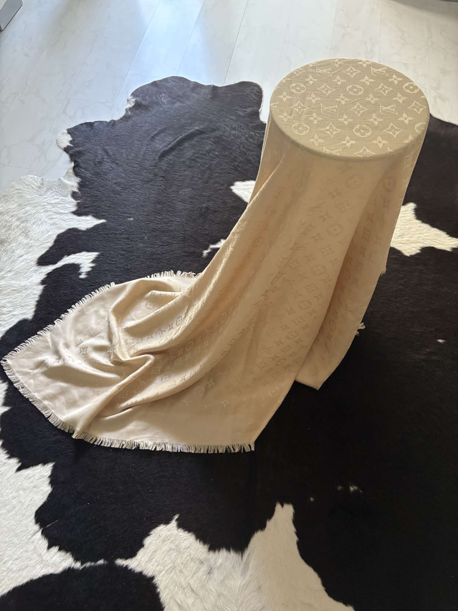 Louis Vuitton Monogram Classic šatka , šál