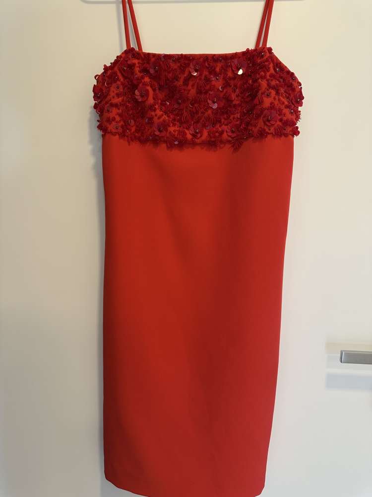 Parosh kokteilové šaty