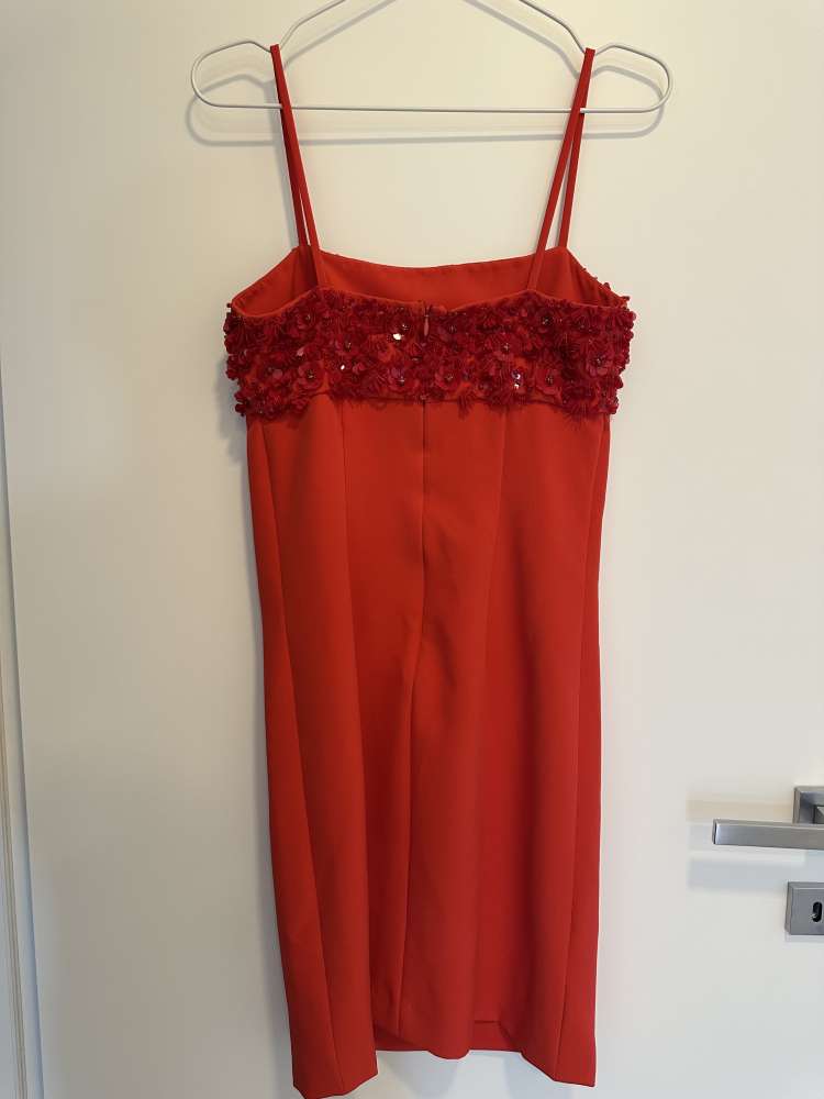 Parosh kokteilové šaty