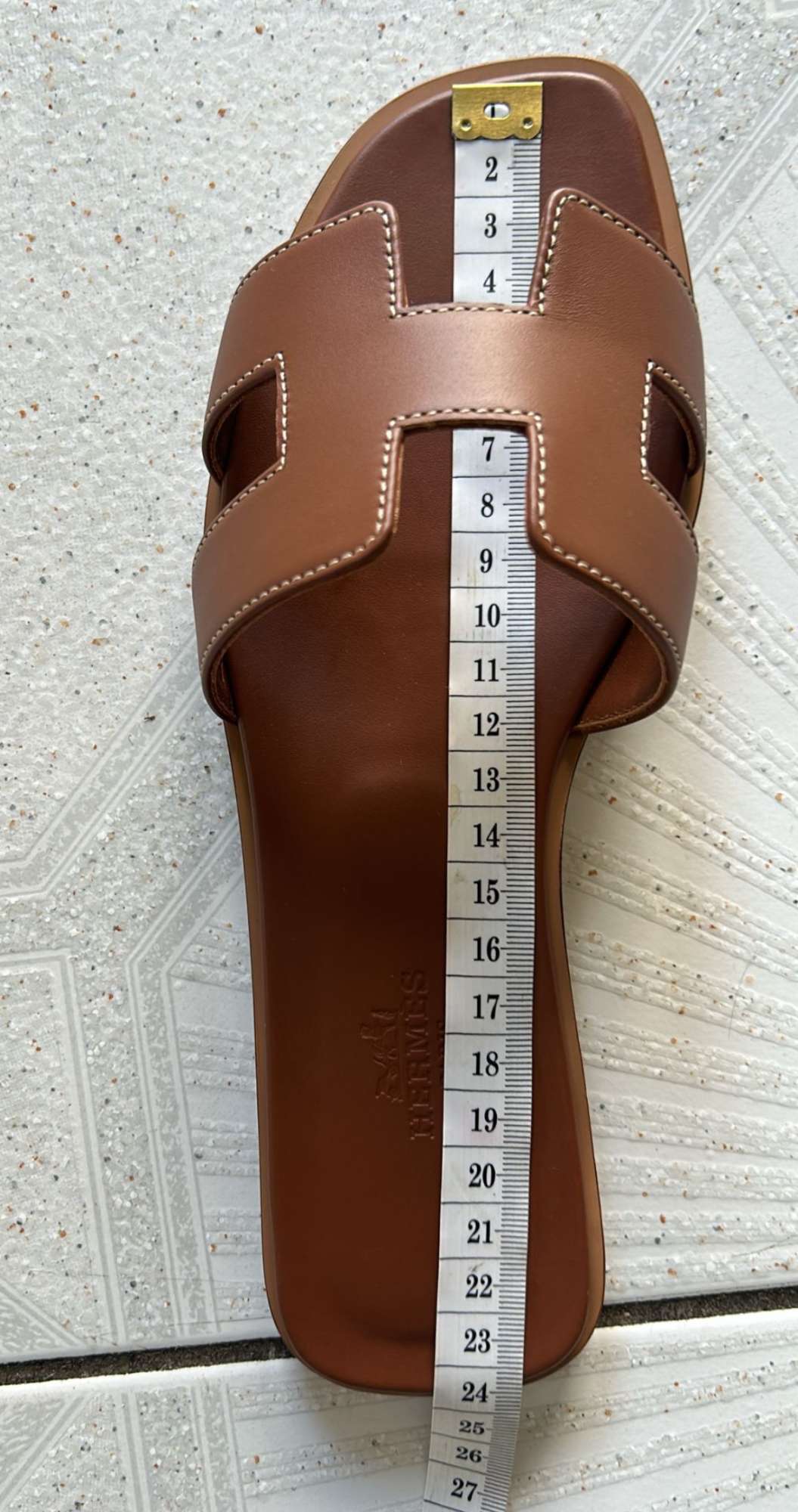 Nové papuče HERMES model ORAN zlatá 37,5