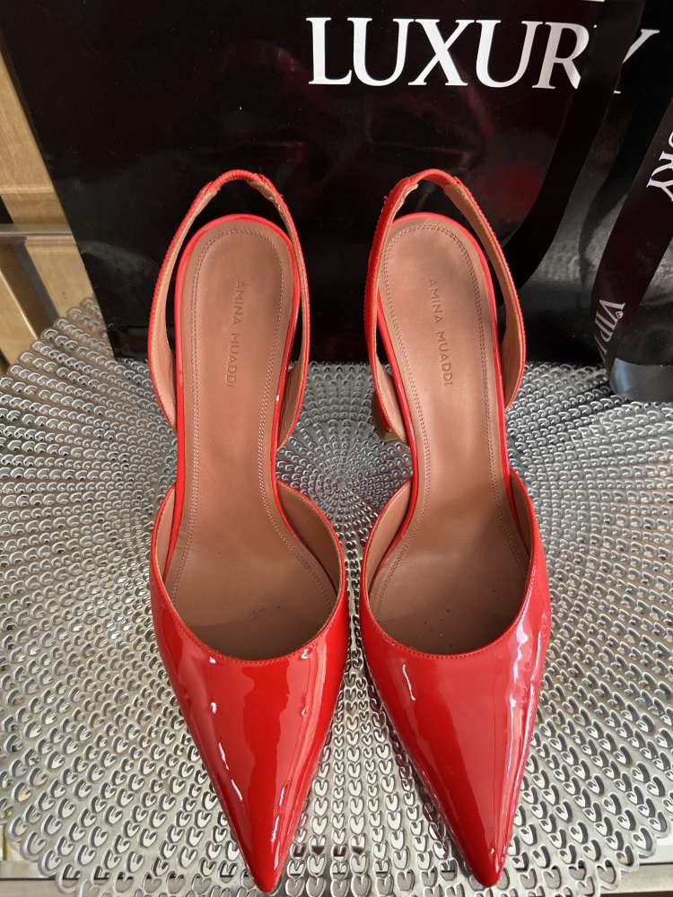 Amina Muaddi sandále