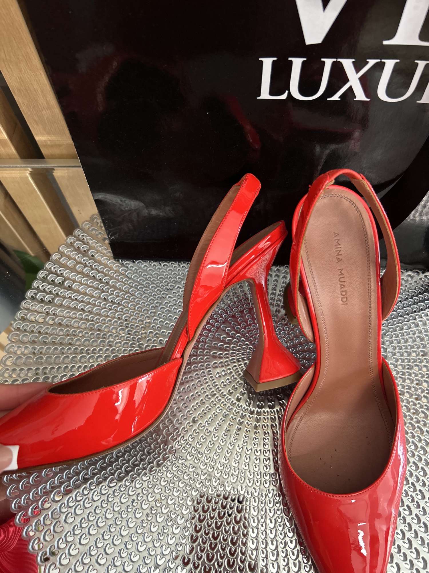 Amina Muaddi sandále