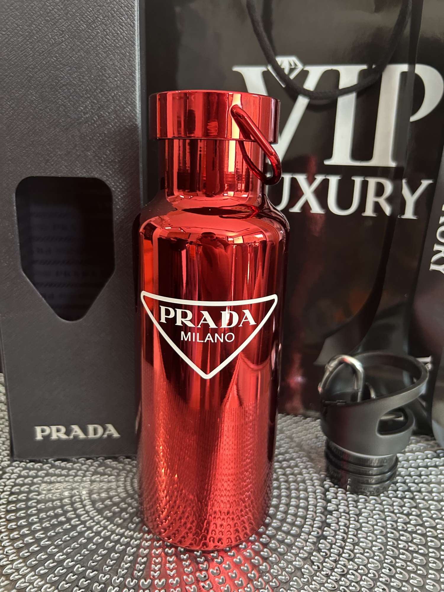 Prada termoska
