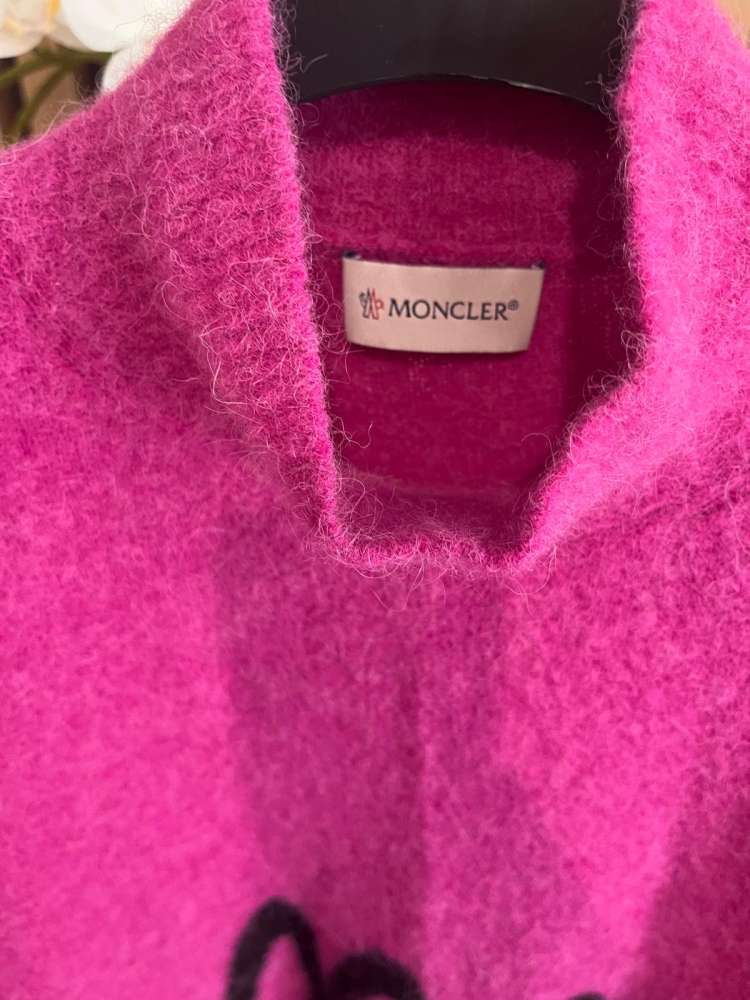 Moncler sveter