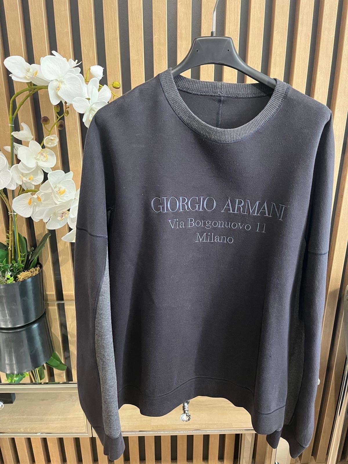 Giorgio Armani sveter