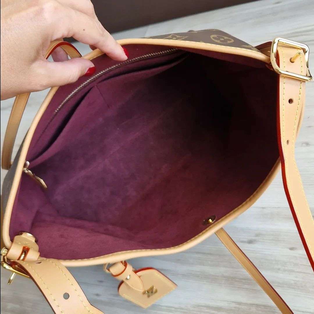 Louis Vuitton Carry All