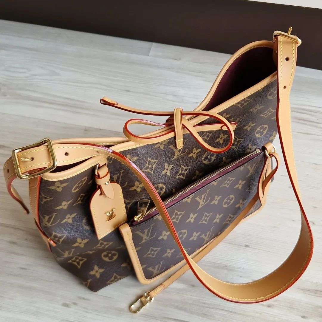 Louis Vuitton Carry All